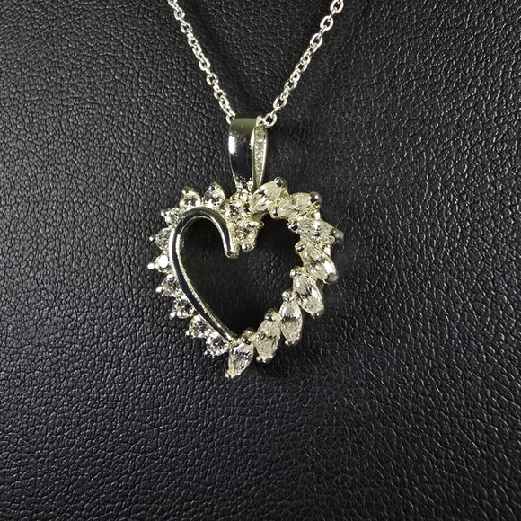Sterling Silver & Cubic Zirconia Heart Pendant with 925 chain - Picture 1 of 7